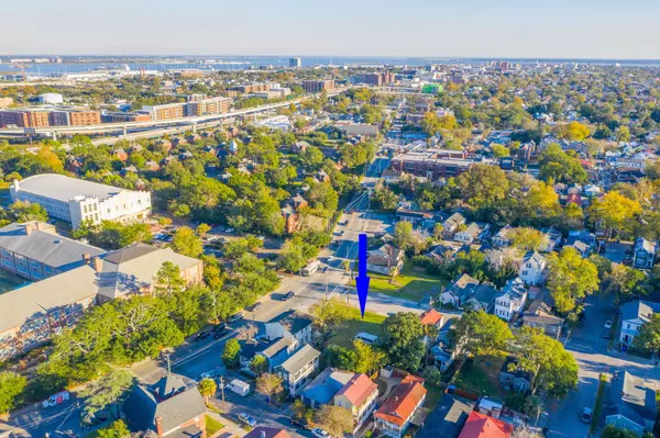 975 King St, Charleston, SC 29403