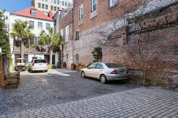 21 Broad St, Charleston, SC 29401