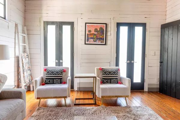 266 Ashley Ave, Charleston, SC 29403