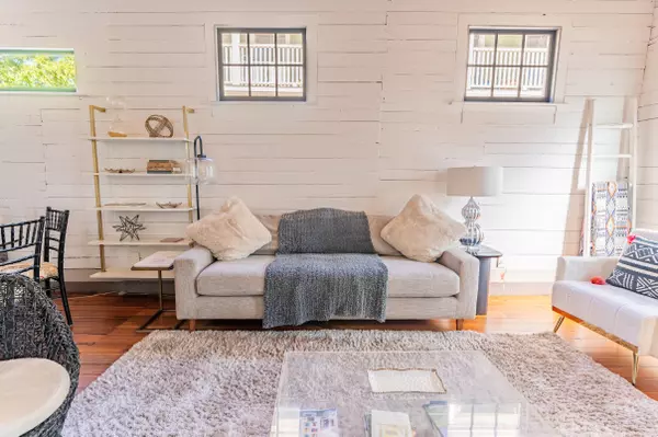 266 Ashley Ave, Charleston, SC 29403