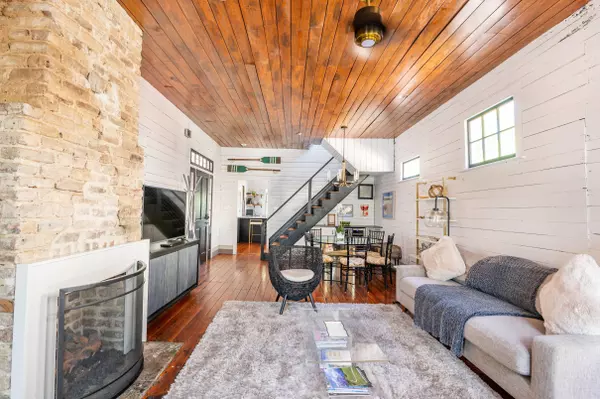 266 Ashley Ave, Charleston, SC 29403