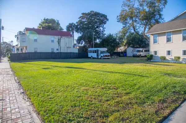 975 King St, Charleston, SC 29403