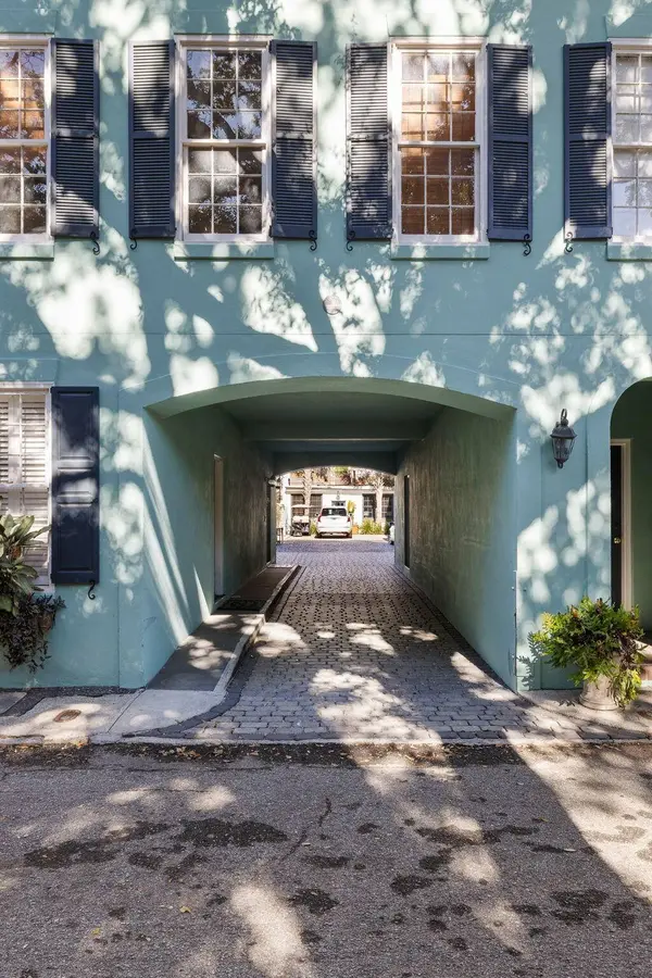 21 Broad St, Charleston, SC 29401
