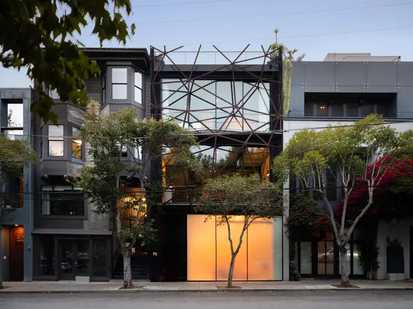 Inside San Francisco’s Gallery House,Natalie Davis
