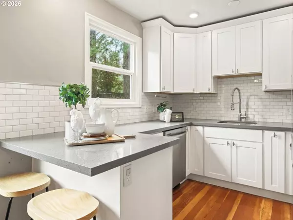 3329 NE 89TH AVE, Portland, OR 97220