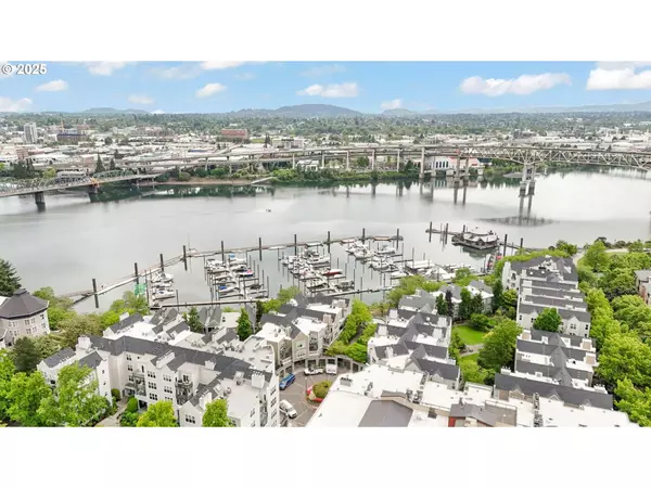 1710 S HARBOR WAY #201, Portland, OR 97201