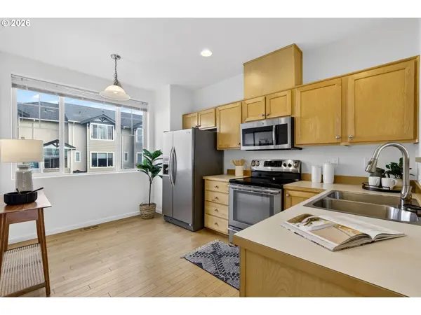 15320 SW WARBLER WAY #104, Beaverton, OR 97007