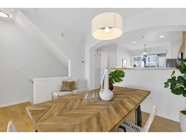 15320 SW WARBLER WAY #104, Beaverton, OR 97007