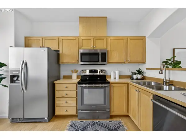 15320 SW WARBLER WAY #104, Beaverton, OR 97007