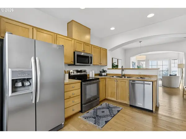 15320 SW WARBLER WAY #104, Beaverton, OR 97007