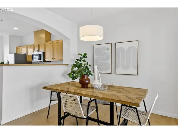 15320 SW WARBLER WAY #104, Beaverton, OR 97007