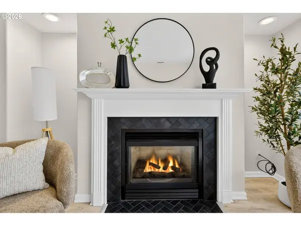 4934 SW 1ST AVE, Portland, OR 97239