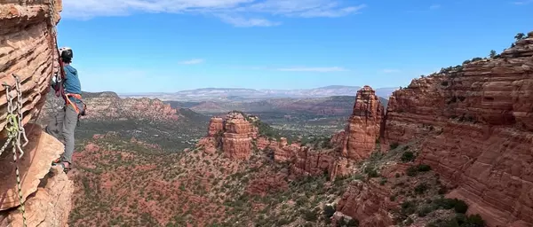 HikeHoods: 125 SYCAMORE x Castle Rock || RE/MAX Sedona