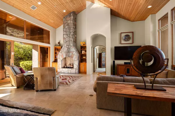 220 CRYSTAL SKY Drive, Sedona, AZ 86351