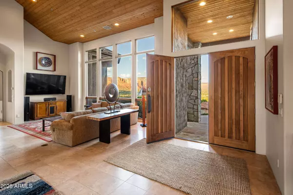 220 CRYSTAL SKY Drive, Sedona, AZ 86351