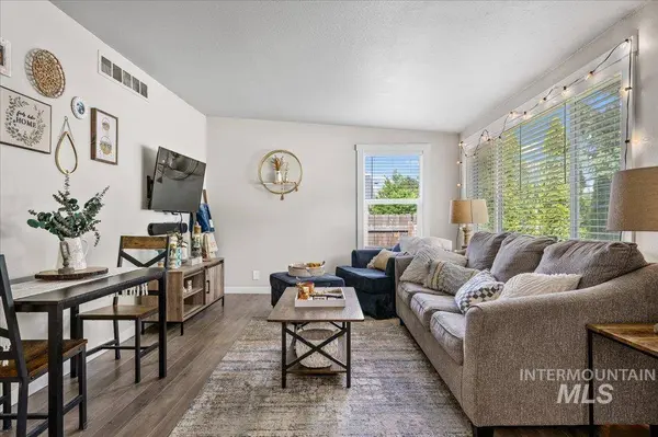 5613 W Gage St, Boise, ID 83706-1325