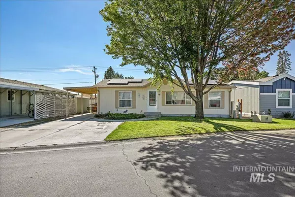 1353 Republic Ln, Emmett, ID 83617