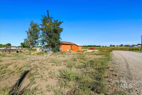 26197 Reed Ln, Wilder, ID 83676-5705