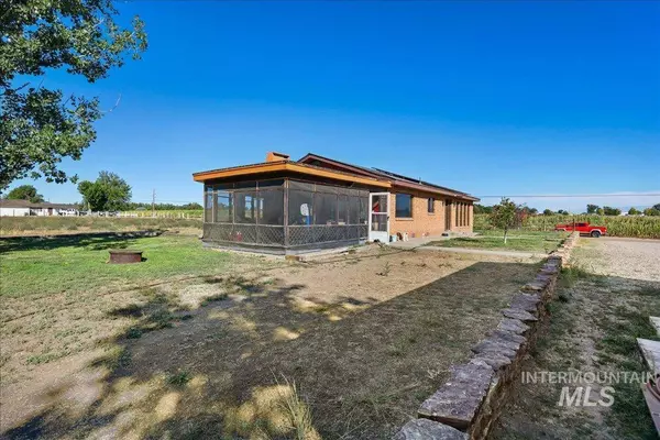 26197 Reed Ln, Wilder, ID 83676-5705
