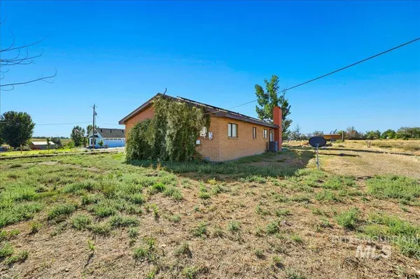 26197 Reed Ln, Wilder, ID 83676-5705