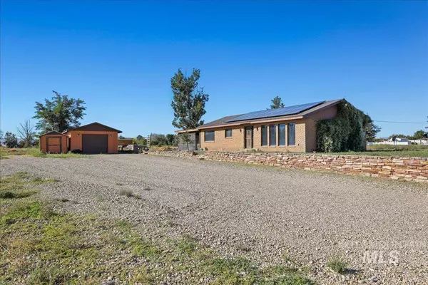 26197 Reed Ln, Wilder, ID 83676-5705