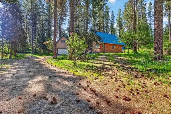 5 Pump House Rd, Garden Valley, ID 83622-5059