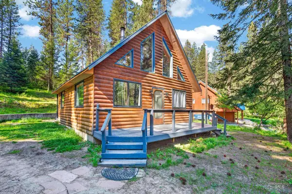 5 Pump House Rd, Garden Valley, ID 83622-5059