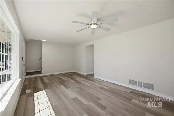 112 Barbara Dr, Middleton, ID 83644-5758