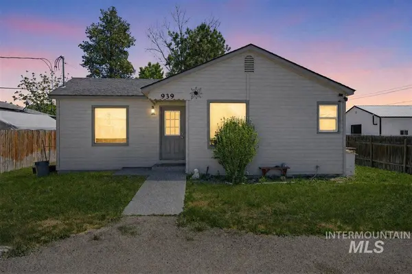 939 W Owyhee St, Kuna, ID 83634-2205
