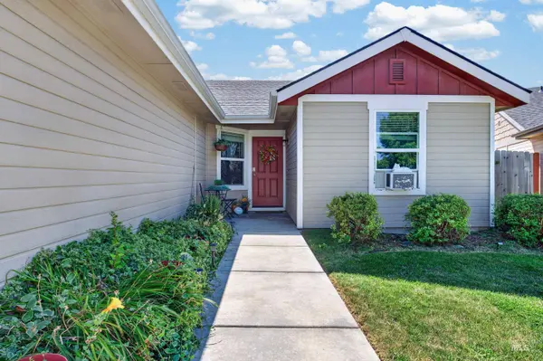877 E Shady Ridge Dr, Kuna, ID 83634