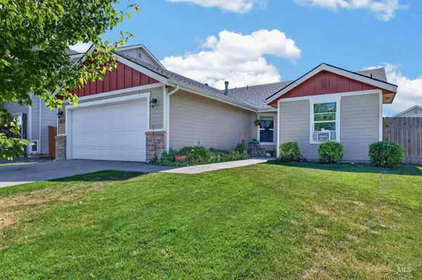 877 E Shady Ridge Dr, Kuna, ID 83634