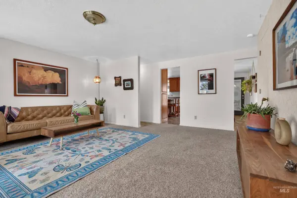 7270 S Hilltop Way, Boise, ID 83709