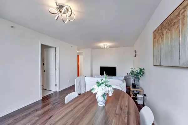 1189 Howe ST #2703, Vancouver, BC V6Z 2X4