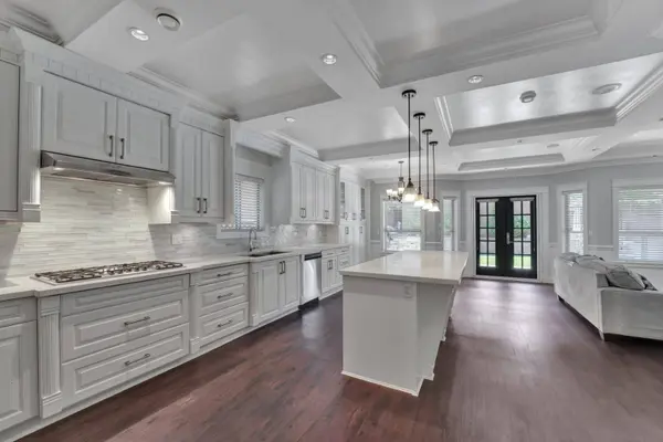 4022 Dominion ST, Burnaby, BC V5G 1C3