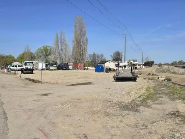 5613 Laster Ln, Caldwell, ID 83607