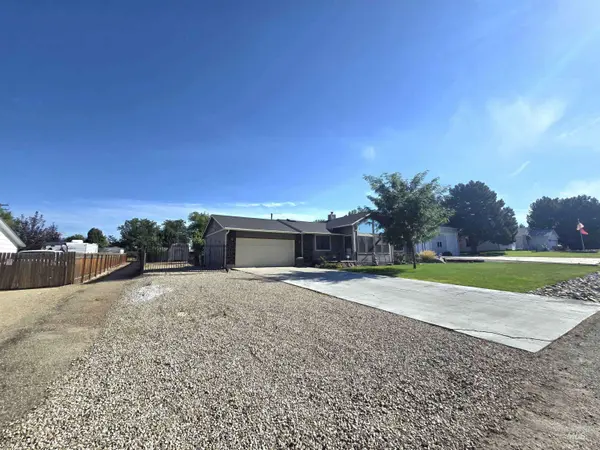 5910 Oak St, Nampa, ID 83687