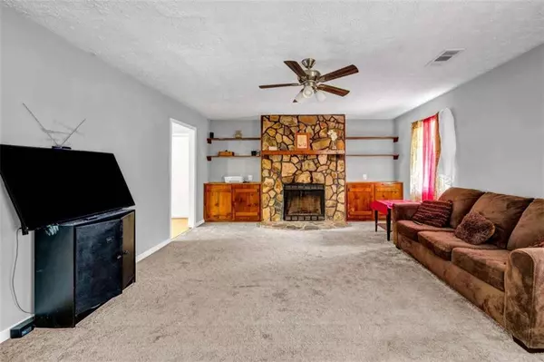 621 Blue Flag LN, Fairburn, GA 30213