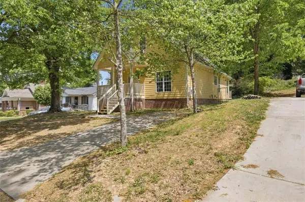 845 Mildred PL NW, Atlanta, GA 30318