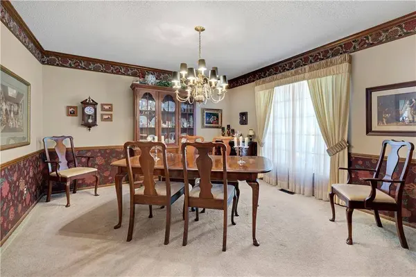 8017 W 115th TER, Overland Park, KS 66210