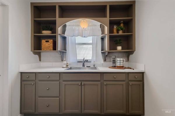 116 6th Ave E, Jerome, ID 83338