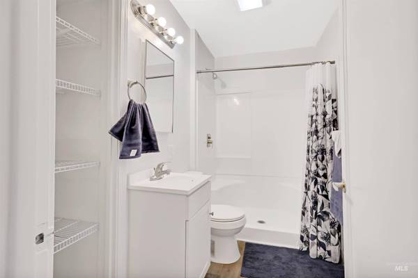 116 6th Ave E, Jerome, ID 83338