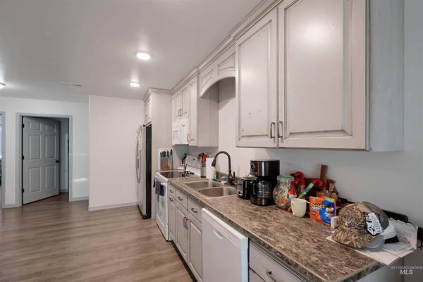 1732 and 1734 Dollys Way, Heyburn, ID 83336