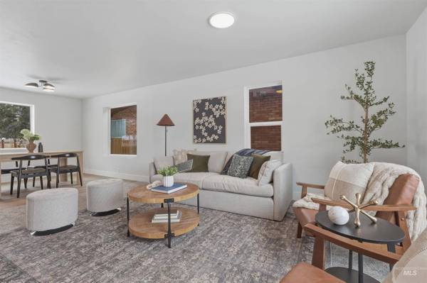 1918 Burton Ave, Burley, ID 83318