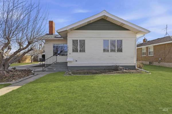 1741 Yale Ave, Burley, ID 83318