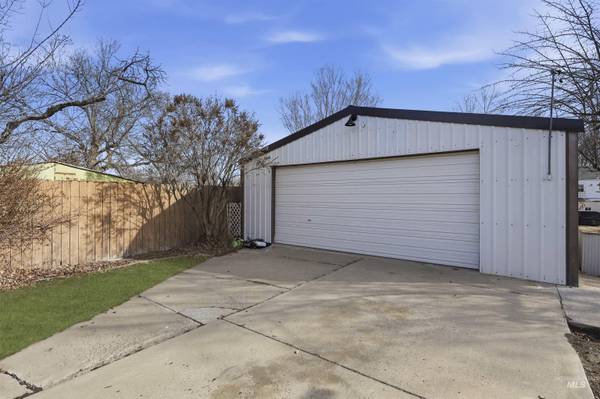 1741 Yale Ave, Burley, ID 83318