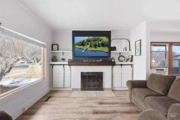 1741 Yale Ave, Burley, ID 83318