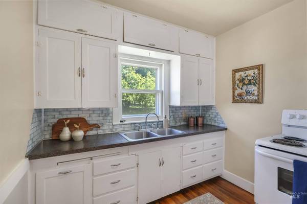 80 W 148 Ln S, Rupert, ID 83350