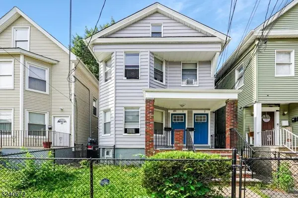 1064 Bond St, Elizabeth City, NJ 07201