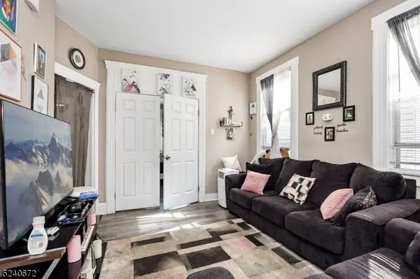 1064 Bond St, Elizabeth City, NJ 07201