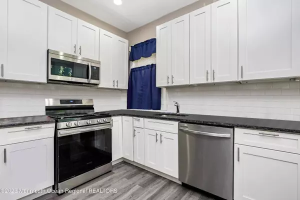 1064 Bond Street, Elizabeth, NJ 07201